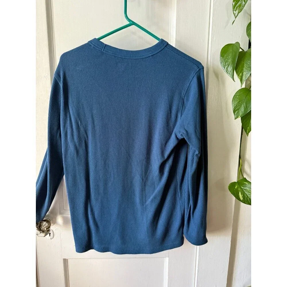 GAP men’s size small blue waffle sweater